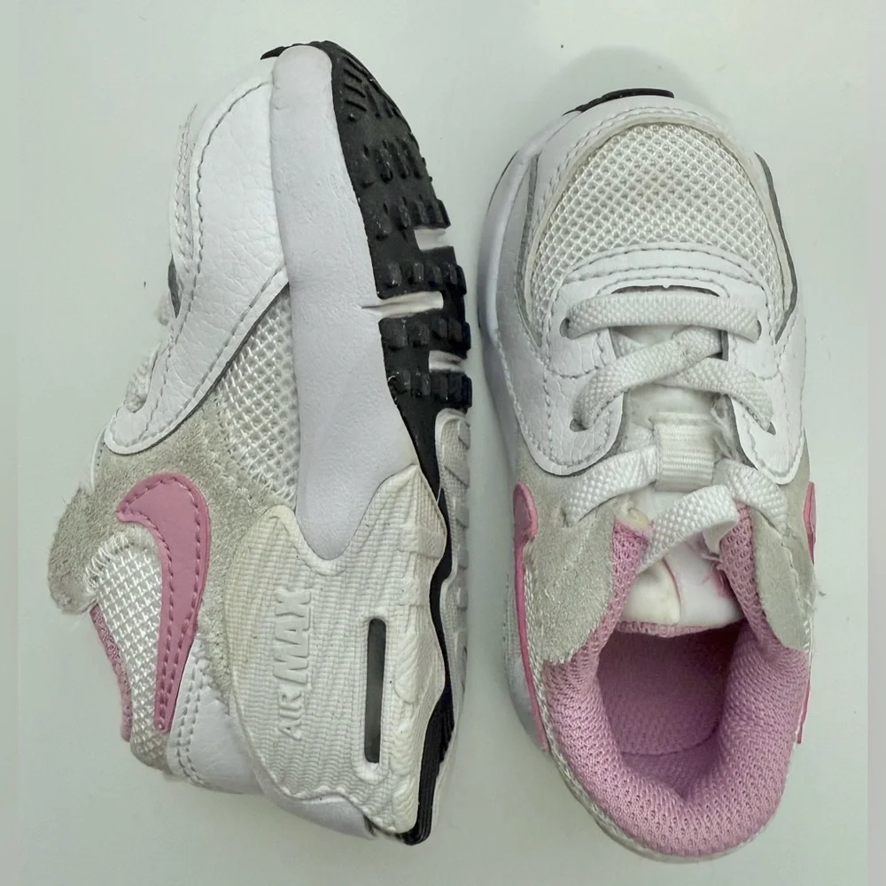 Nike Kids Air Max White and Pink Sneakers - Size 5C - Picture 2 of 9